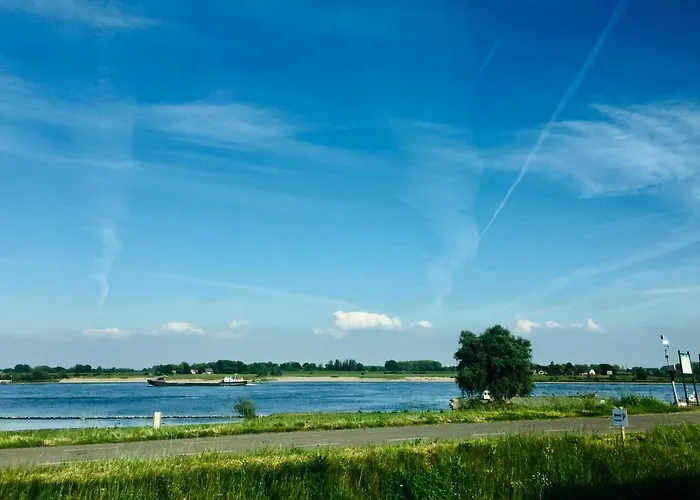 Veerhuis Met Een Verhaal *