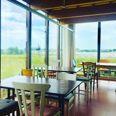 Veerhuis Met Een Verhaal *