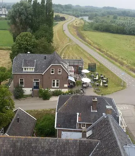 乡村民宿 Veerhuis Met Een Verhaal Varik